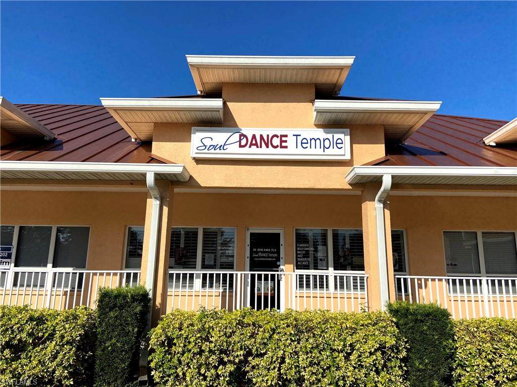 2705 Tamiami Trl - Photo 1