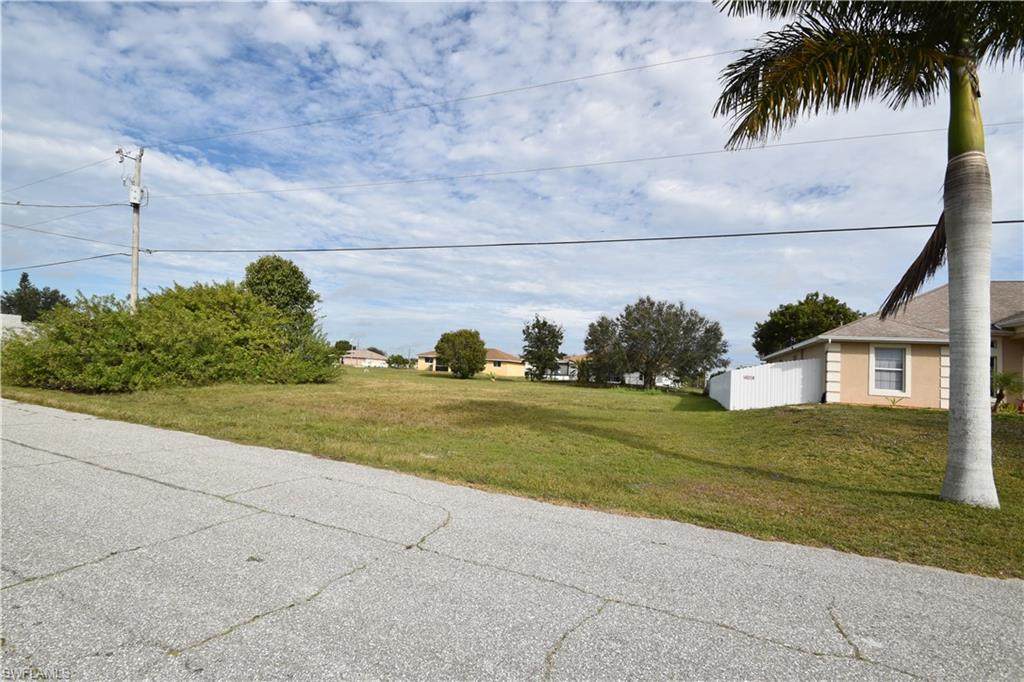 2225 4th Ter - Photo 1