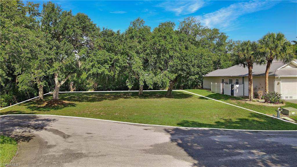 27270 River Royale Ct - Photo 1