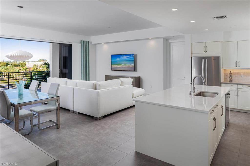 1111 Central Ave - Photo 1