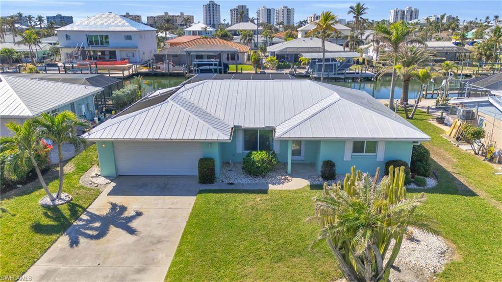 8 Bayview Blvd - Photo 1