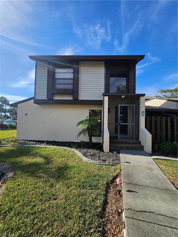 646 12th Ct - Photo 1