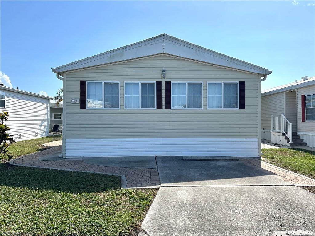 4701 Robert E Lee Blvd - Photo 1