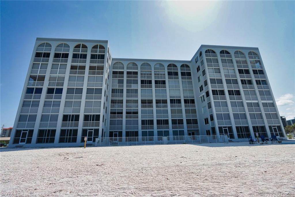 26000 Hickory Blvd - Photo 1