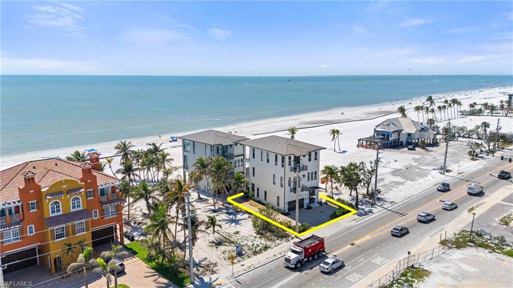 3050 Estero Blvd - Photo 1