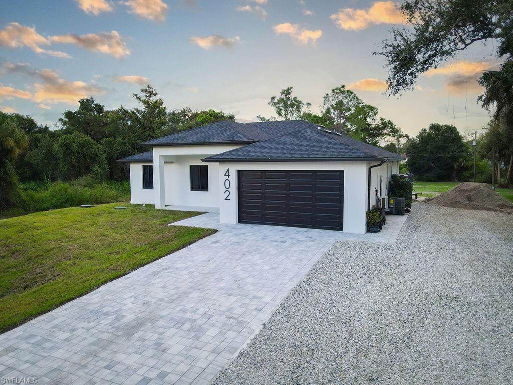 402 Thompson Ave - Photo 1