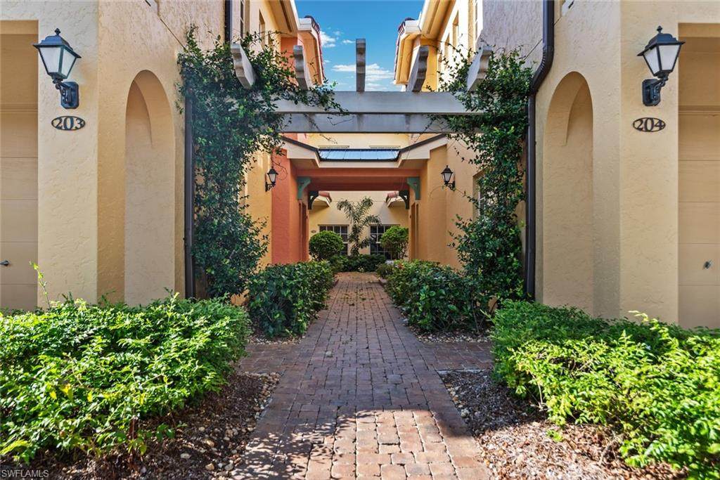 8621 Piazza Del Lago Cir - Photo 1