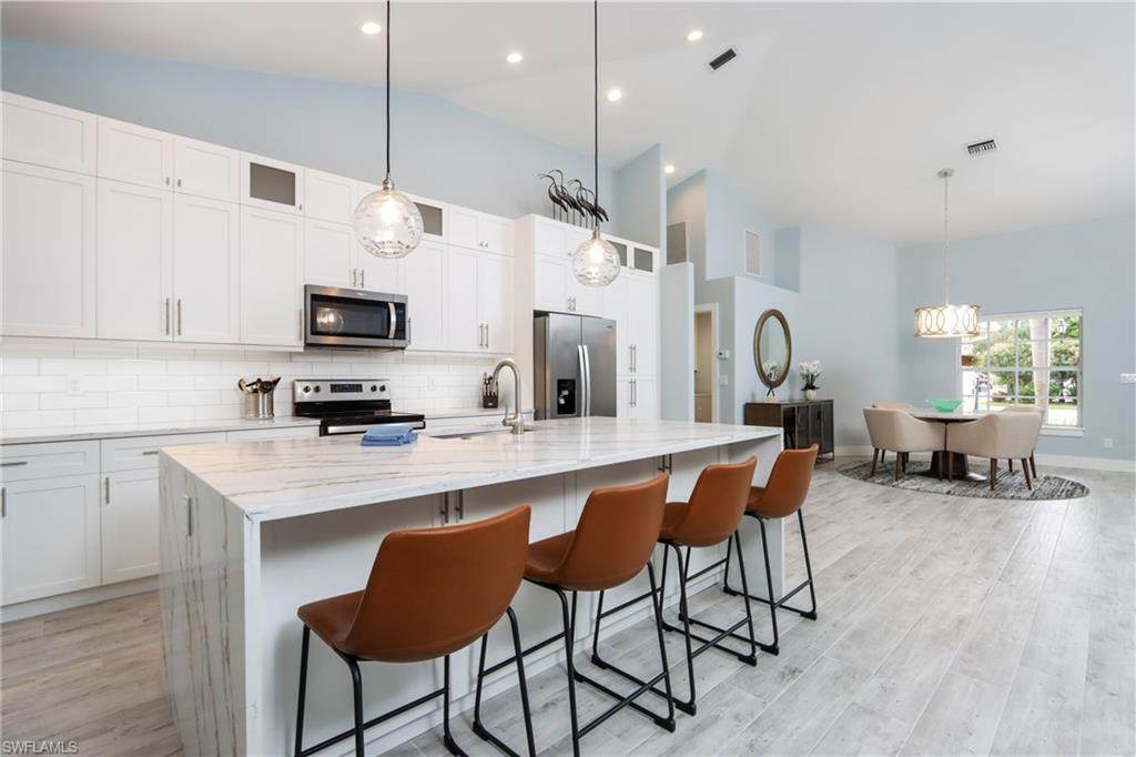 1511 Whispering Oaks Cir - Photo 1