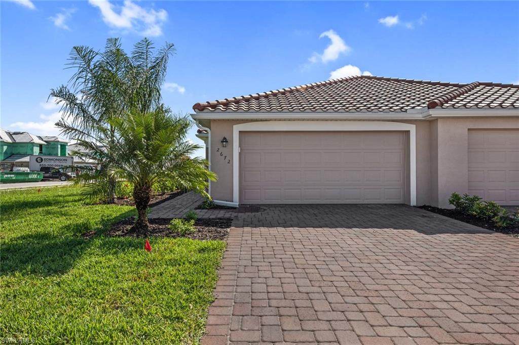 2672 Vine Ave - Photo 1