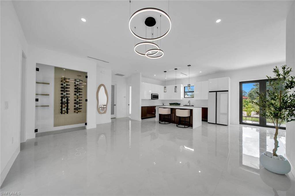 323 Lloyd Ave - Photo 1