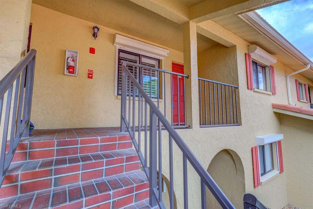 9895 Citadel Ln - Photo 1