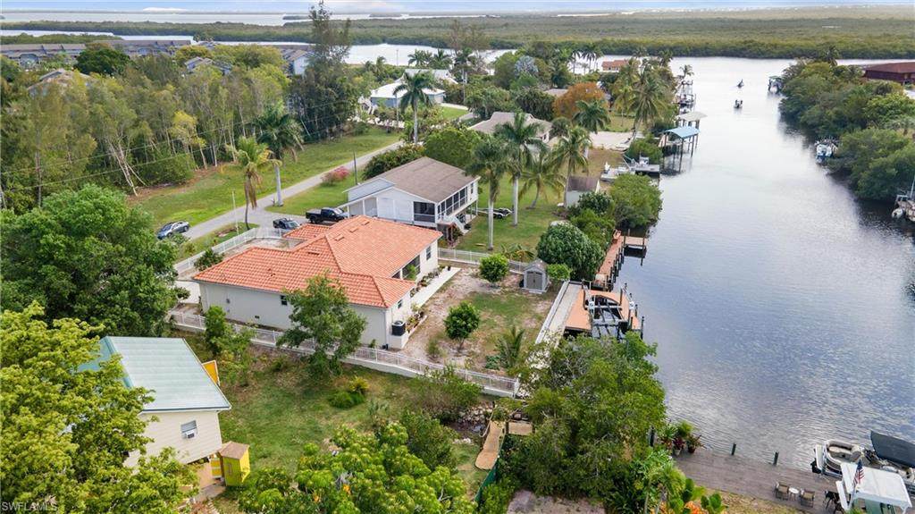 5361 Marina Dr - Photo 1