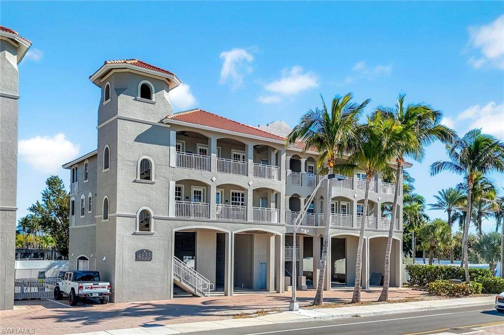 4633 Estero Blvd - Photo 1