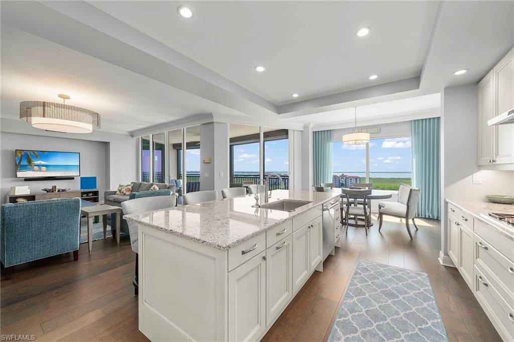 4800 Pelican Colony Blvd - Photo 1