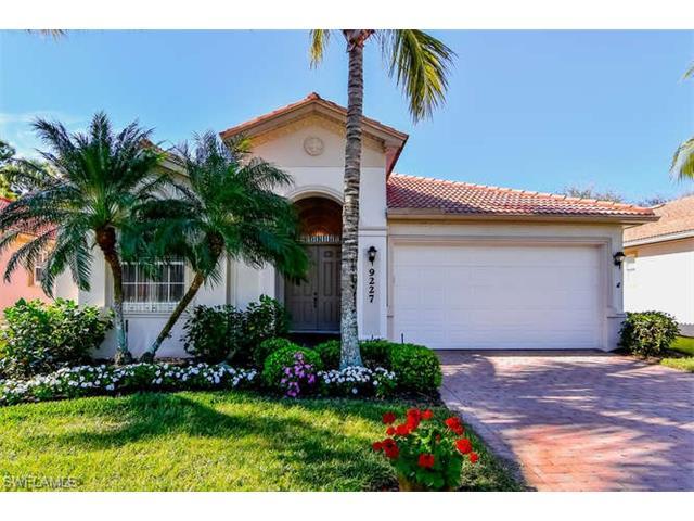 9227 Spanish Moss Way, BONITA SPRINGS, FL 34135 (#216026143) :: Homes and Land Brokers, Inc