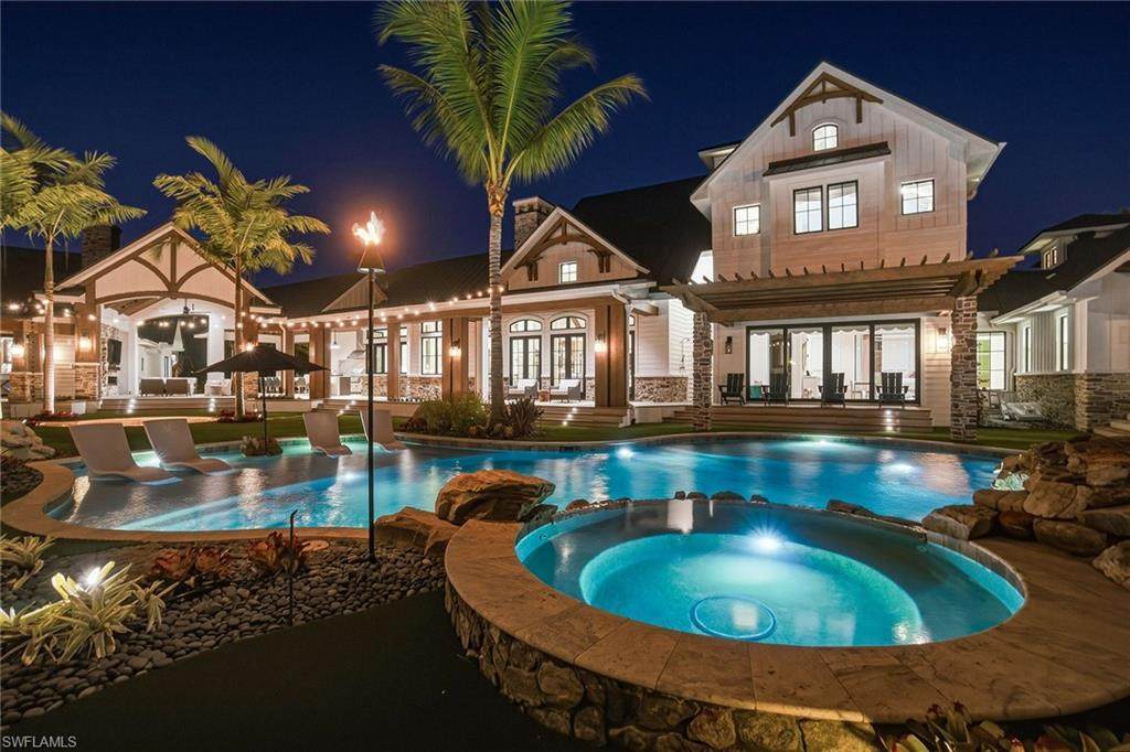 325 Cocohatchee Blvd - Photo 1