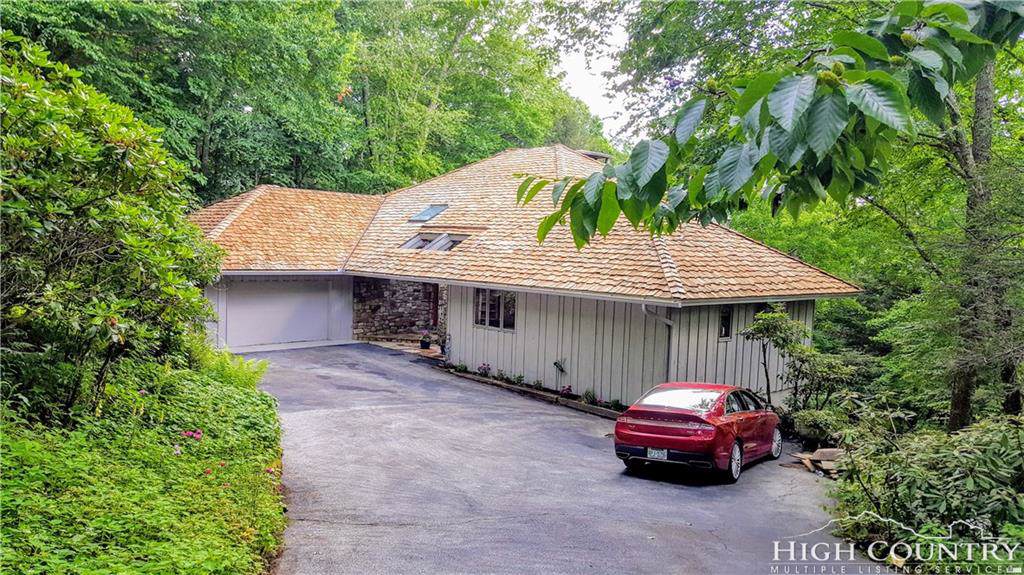 229 Cardinal Drive - Photo 1