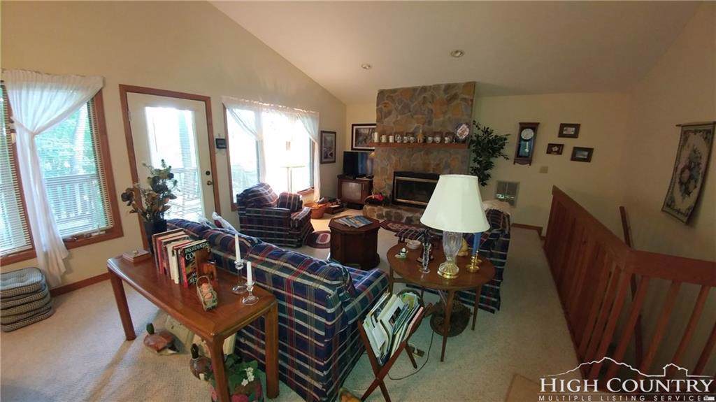 102 Spring Branch Road - Photo 1