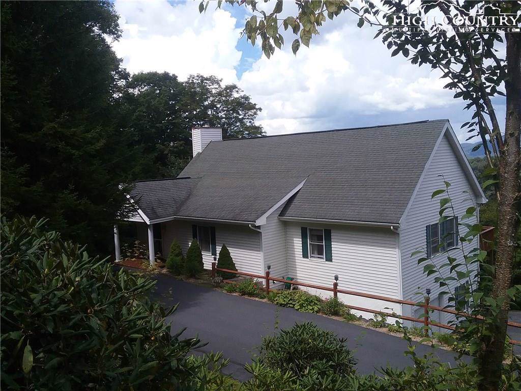 261 Crestview Lane - Photo 1