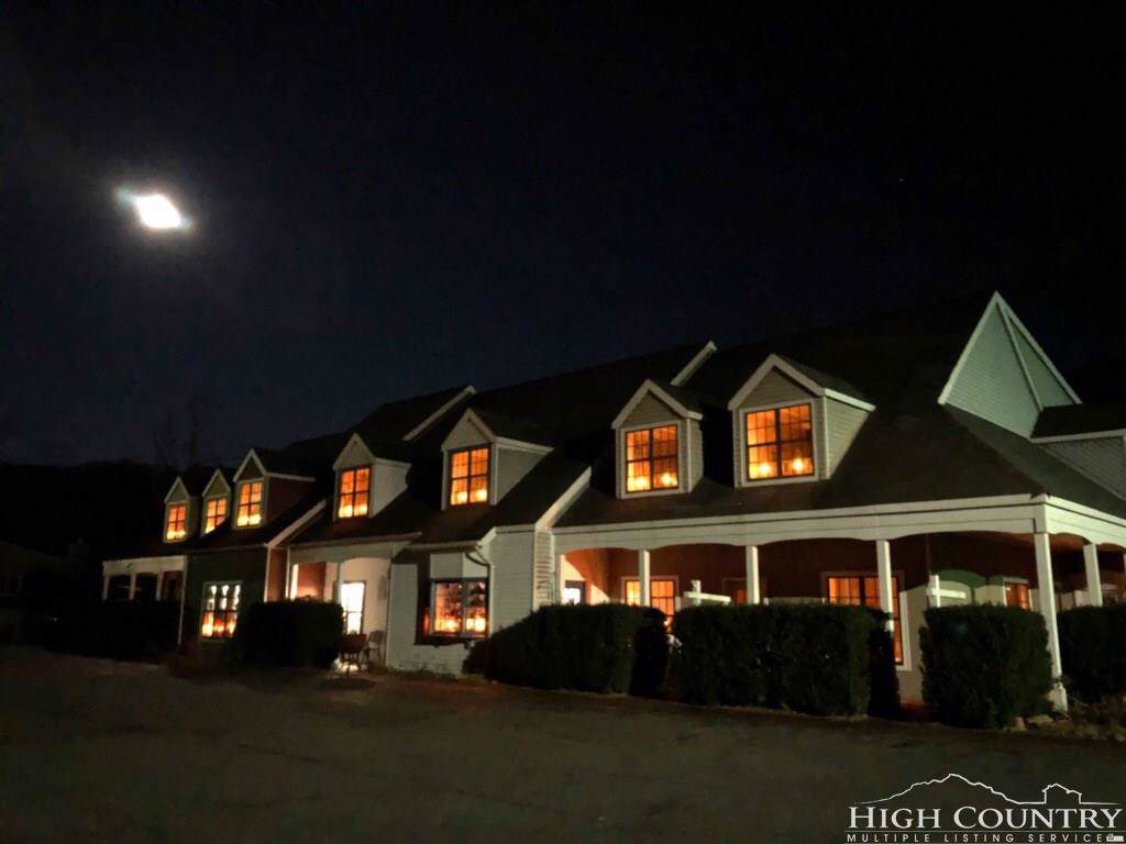 10545 Nc Highway 105 - Photo 1