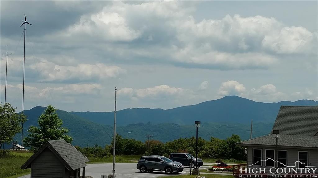 301 Pinnacle Inn Road - Photo 1