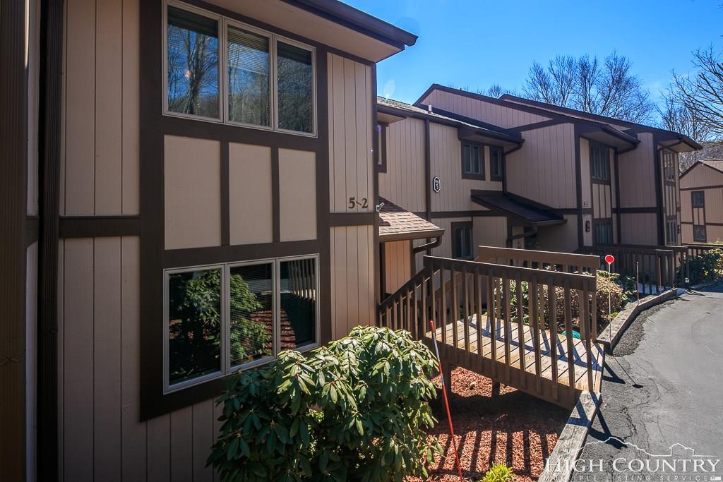 250 Ridgeview Road - Photo 1