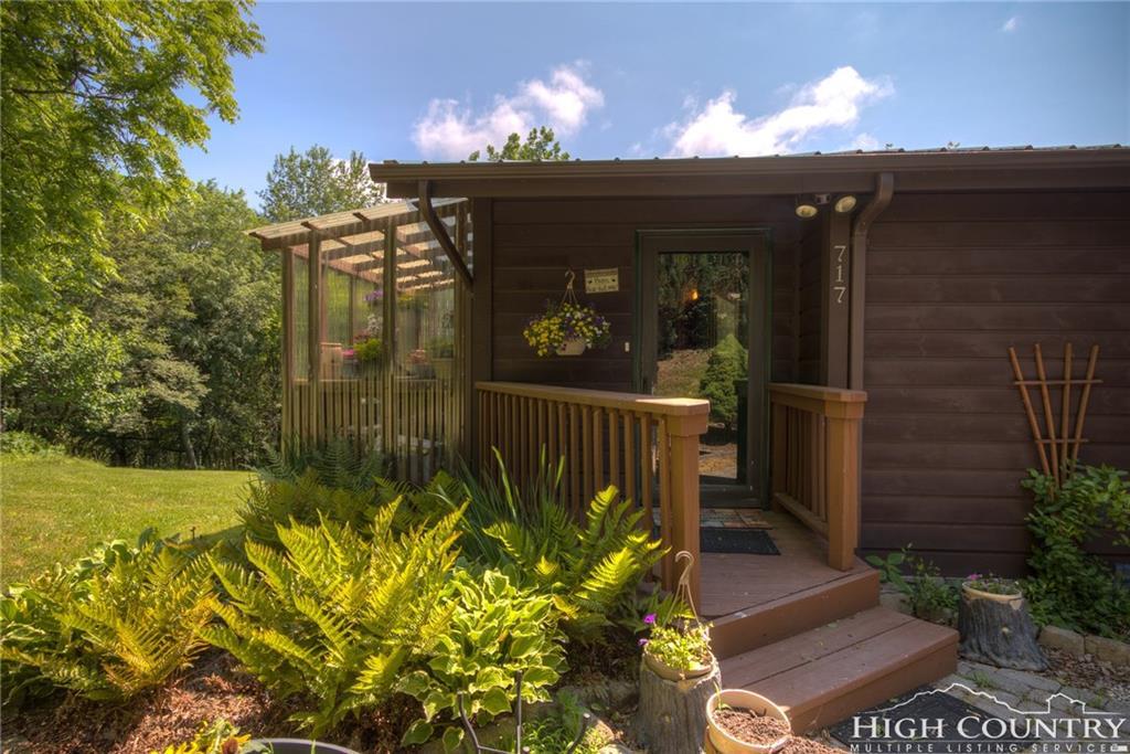 717 Ayers Road - Photo 1