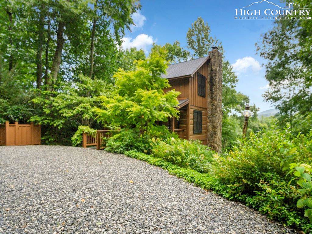 429 Tweetsie Lane - Photo 1