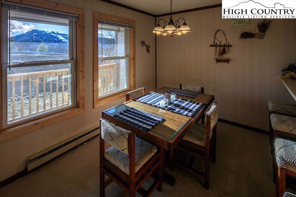 301 Pinnacle Inn Road - Photo 1