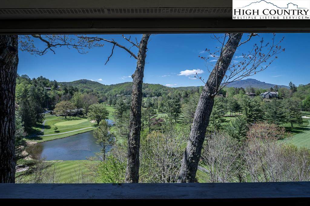 244 Fairway Knoll - Photo 1