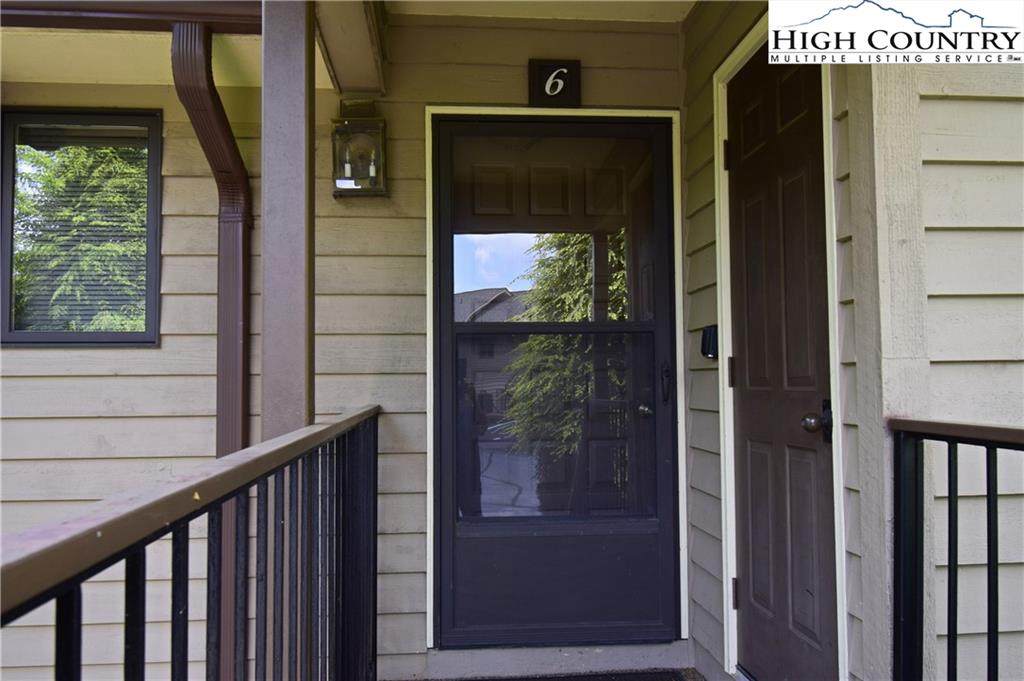 264 Evergreen Drive - Photo 1