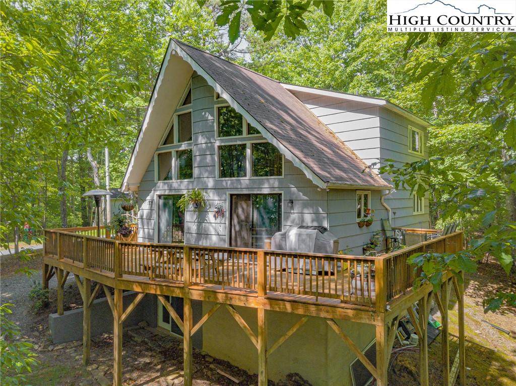 994 Laurel Circle - Photo 1