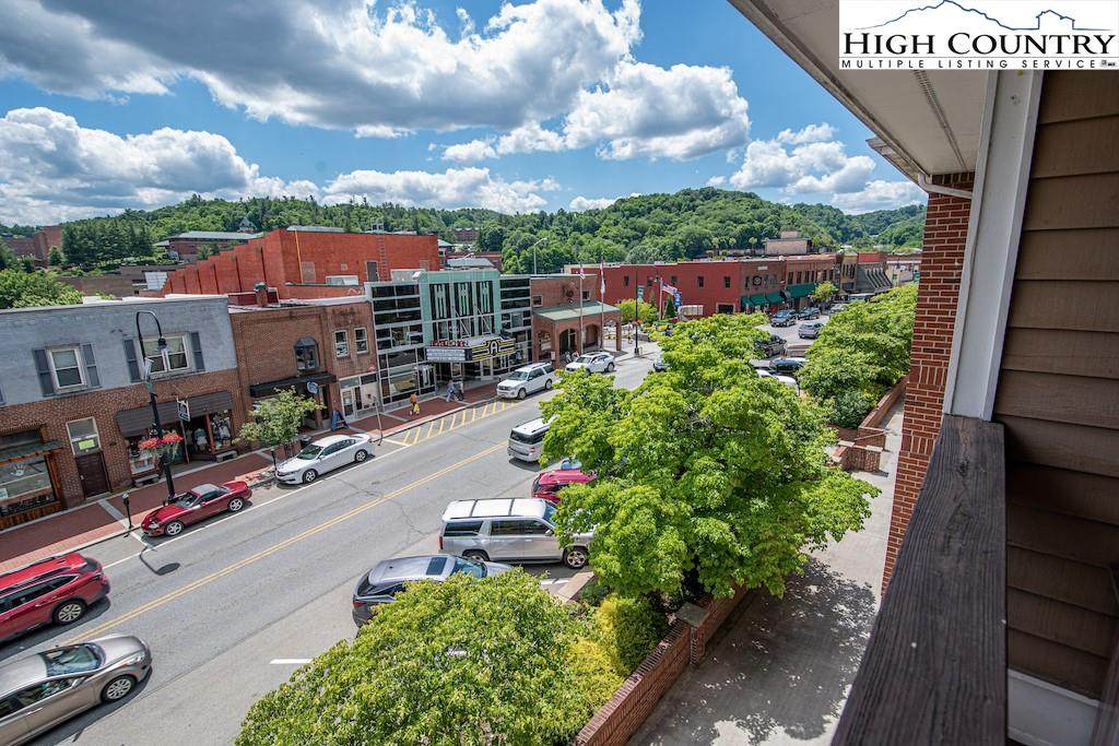 116 Grand Boulevard - Photo 1