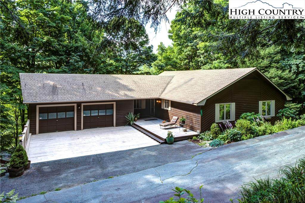 925 Thorncliff Drive - Photo 1