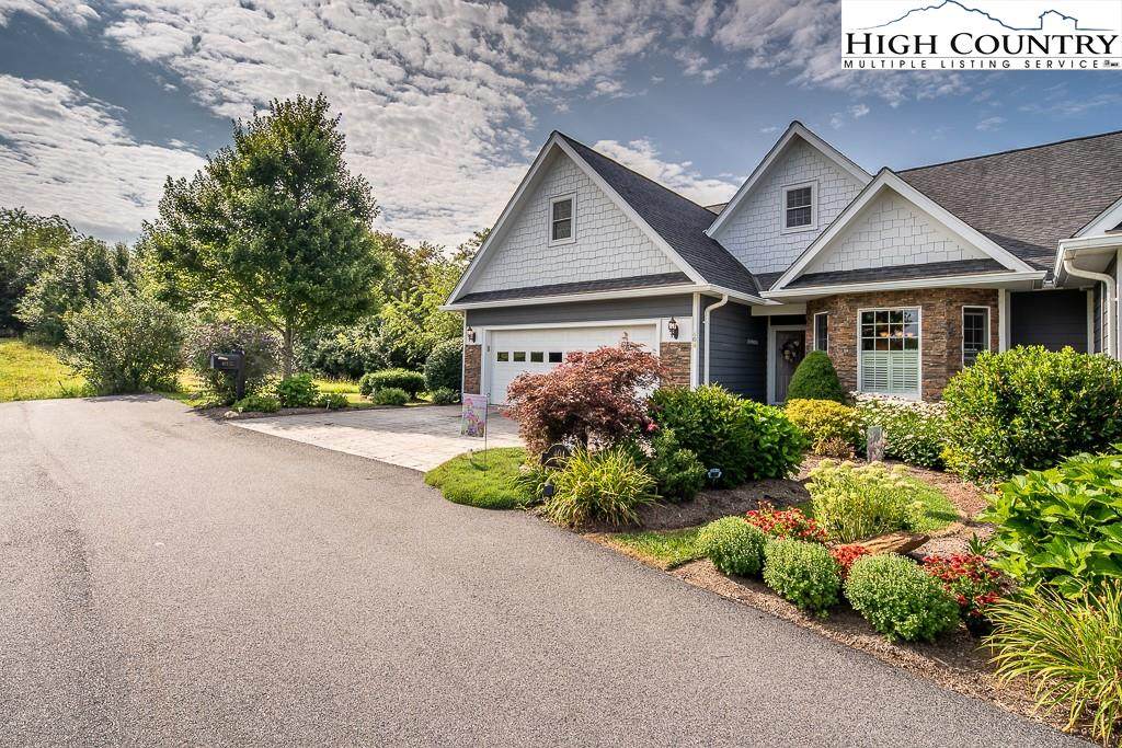 404 Stonehaven Drive - Photo 1