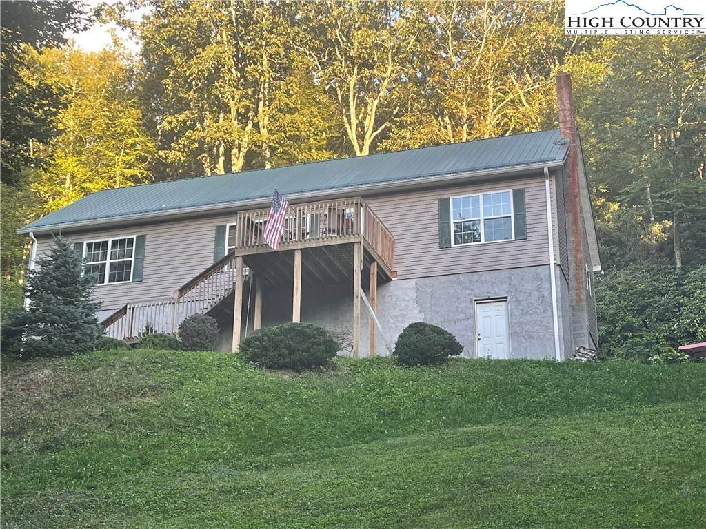 109 Mountain Laurel Lane - Photo 1