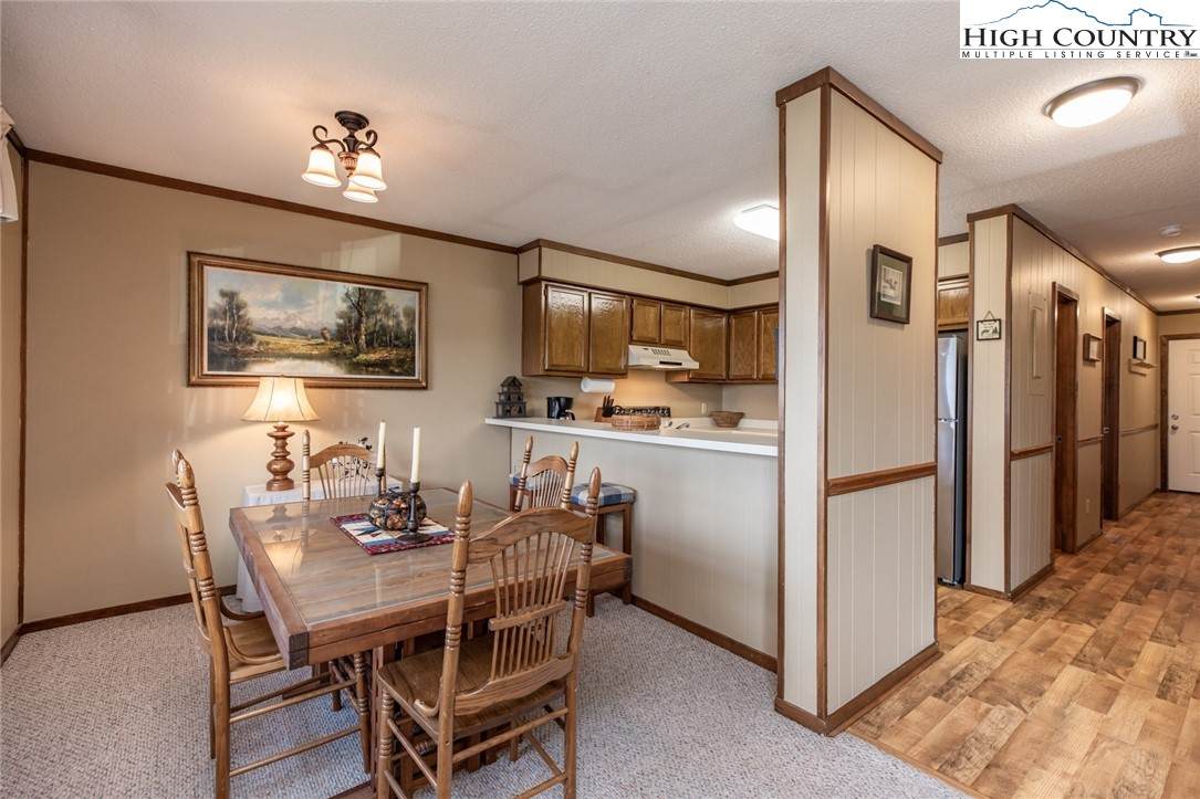 301 Pinnacle Inn Road - Photo 1