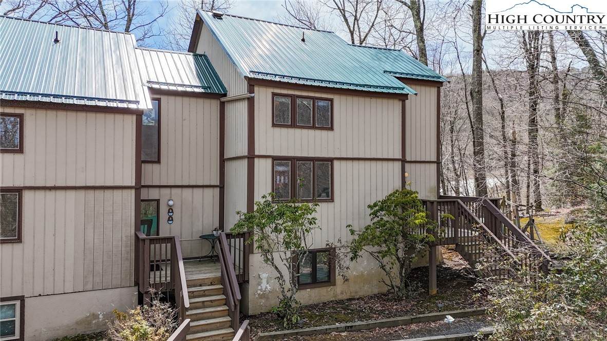 1443 Sugar Mountain Drive - Photo 1