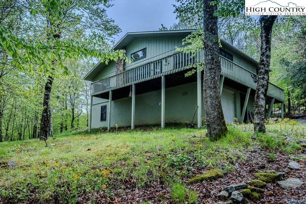 1431 Beech Mountain Parkway - Photo 1