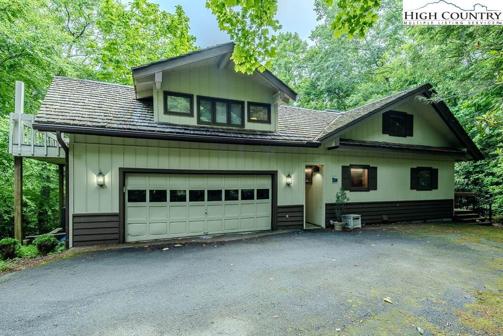 1104 Dogwood - Photo 1