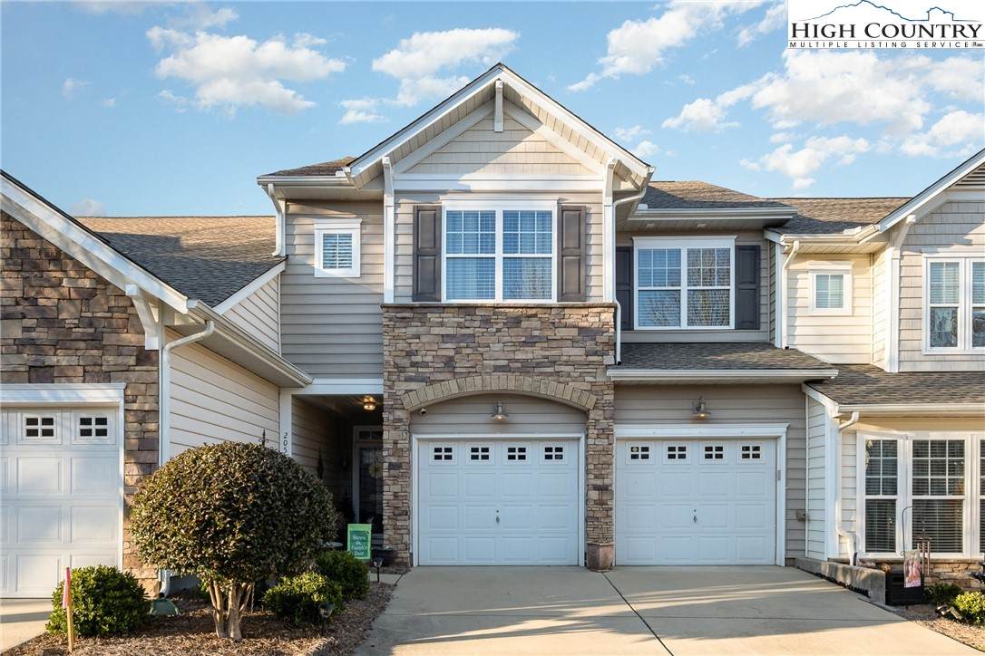 205 Park View Drive - Photo 1