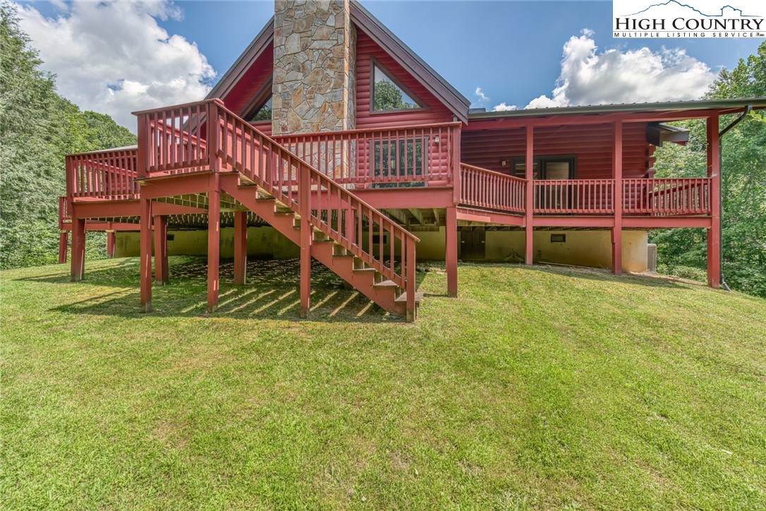 5023 Elk Park Highway - Photo 1