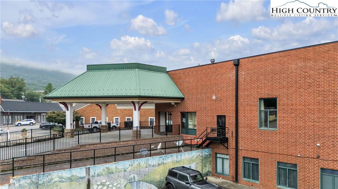 201 Jefferson Station Place - Photo 1