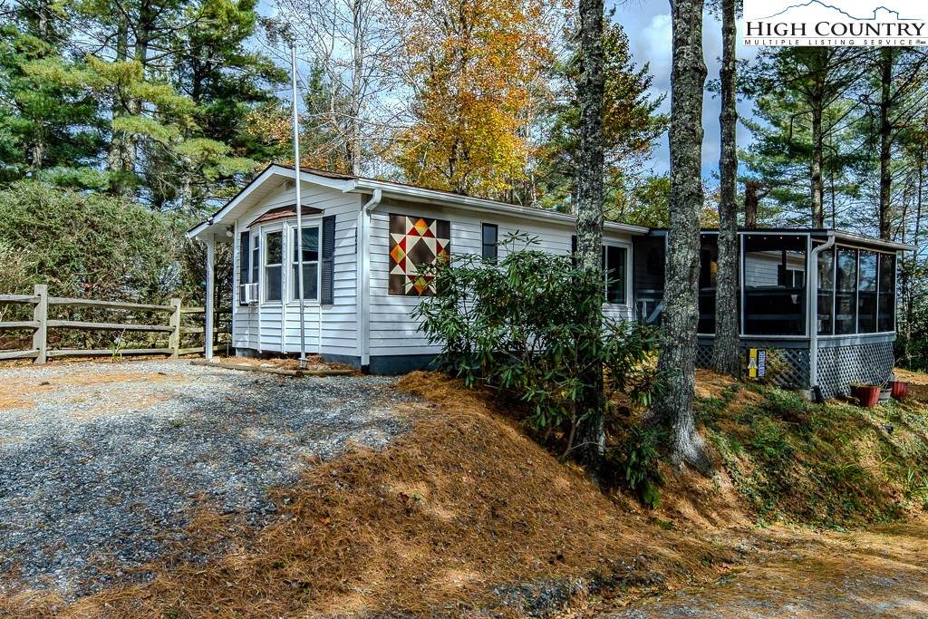 135 Mountain Ivy Lane - Photo 1