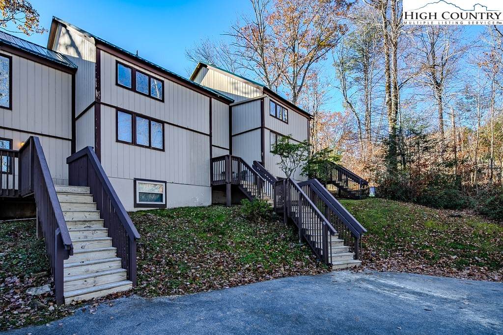 1443 Sugar Mountain Drive - Photo 1