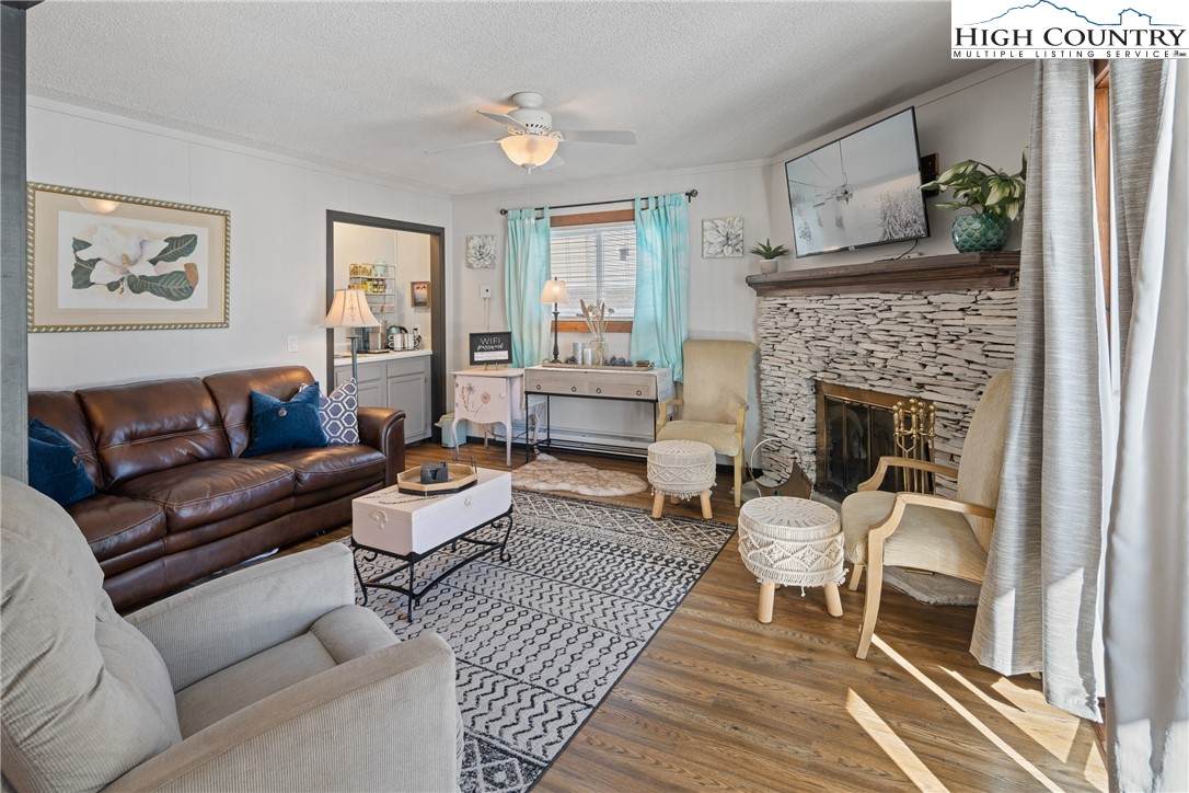 301 Pinnacle Inn Road - Photo 1