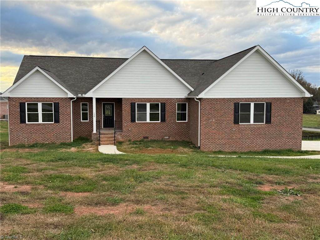 130 Oak Pointe Lane - Photo 1