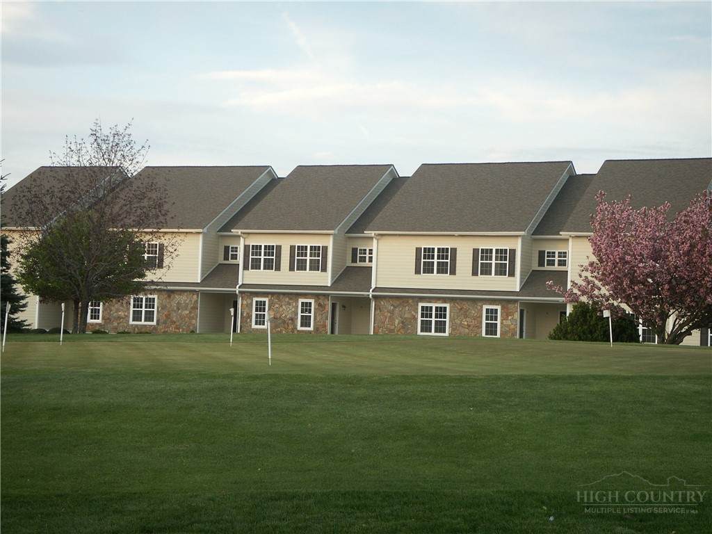 40 Club Villa Drive - Photo 1