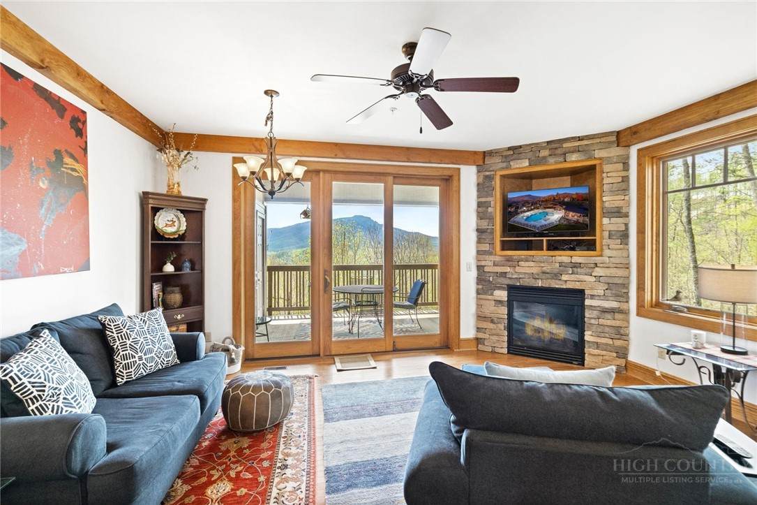 142 Evening View Lane - Photo 1