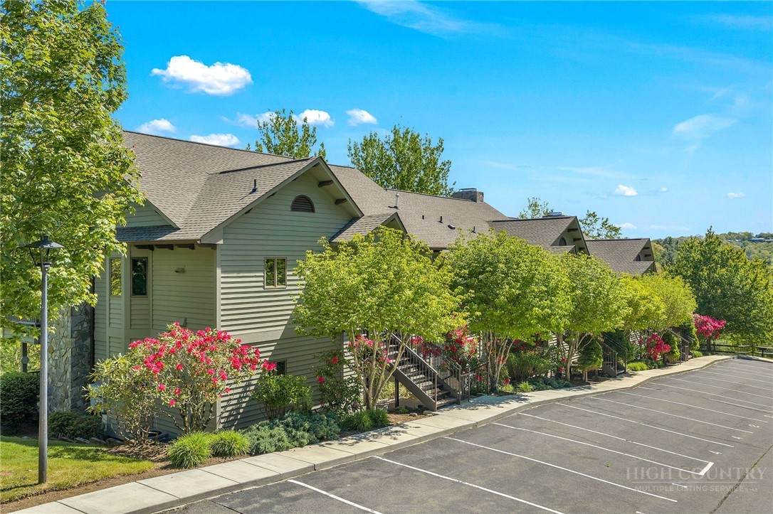 140 Manor View Lane - Photo 1